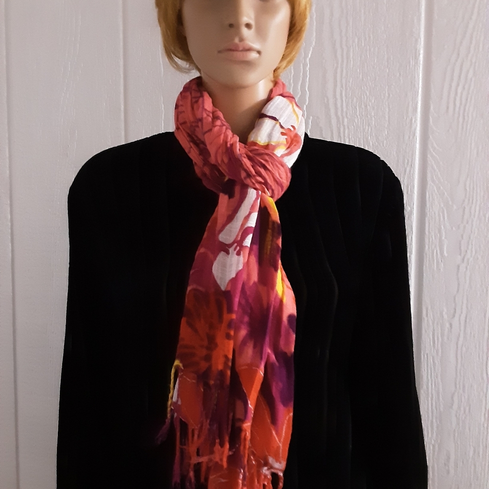 Scarf #434 Stole, Wrap, Shawl Floral Women's Preowned Good Condition
